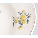 Ungvár virágmintás sültes tál, kézzel festett porcelán, 19, sz. második fele, korának megfelelő kopásokkal...