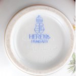 Herendi rózsamintás tejkiöntő, kézzel festett porcelán, jelzett, minimális kopásokkal, kis mázrepedéssel, m: 4...