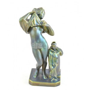 Zsolnay eozin mázas fürdőző nő, jelzett, sérült, m: 27 cm