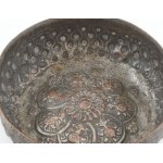 Antik közel-keleti tálka, fém, kopott, d: 13 cm