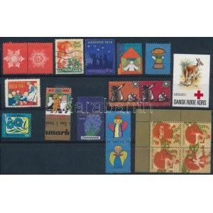 19 db Karácsonyi levélzáró bélyeg, főleg dán, stecklapon