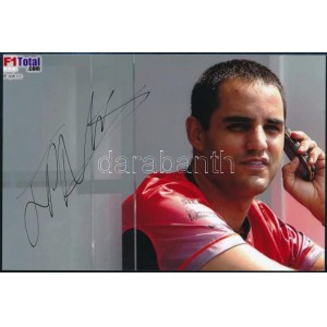 Juan Pablo Montoya Forma-1-es versenyző aláírása fotón