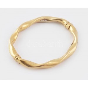 Arany (Au/14K) Design karreif, jelzett, d: 6 cm, nettó: 9,9g / 14 ct gold design arm-reif bracelet...