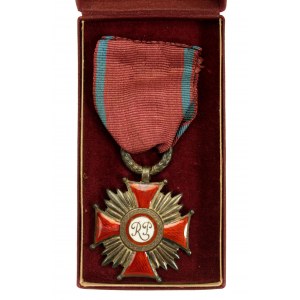 Srebrny Krzyż Zasługi RP, 1944-1952 z pudełkiem (141)