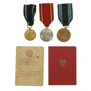 Set of documents and decorations of a soldier of the 1st Army of the Polish Army (151)