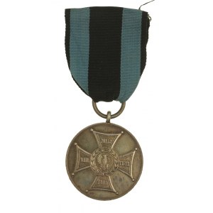 Srebrny Medal Zasłużonym na Polu Chwały. Caritas (907)