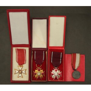 Polská lidová republika, sada vyznamenání (977)
