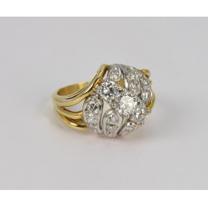 Ring mit Diamanten