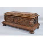 Neo-Renaissance style chest