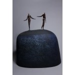 Karolina Szeląg, Farewell (Bronze and ceramic, height 46 cm).