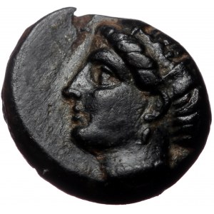 Ionia, Ephesos, AE, (Bronze, 1.17 g 10 mm), Circa 375-325 BC.