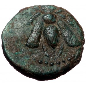Ionia, Ephesos. AE, (Bronze, 2.16 g 13 mm), Circa 4th Century BC. Uncertain magistrat.
