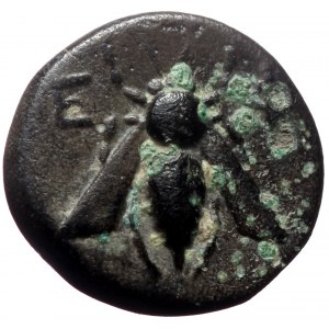 Ionia, Ephesos, AE, (Bronze,1.37 g 11 mm),Circa 375-325 BC.