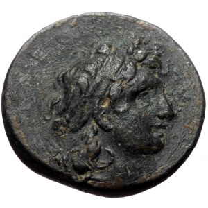 Seleukid Kingdom, Tryphon, AE, (Bronze, 6. 17 g 18 mm), Circa 142-138 BC, Uncertain mint.