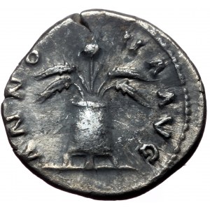 Hadrian (117-138) AR, Denar. (Silver, 3.03 g. 18 mm.) Rome.