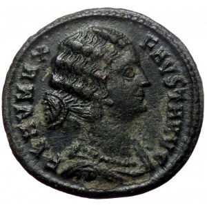 Fausta (324-326). AE, Follis. (Bronze, 3.26 g. 18 mm.) Nicomedia.