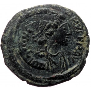 Justinian (527-565) I AE Decanummium (Bronze, 2.84g, 19mm) Constantinople.