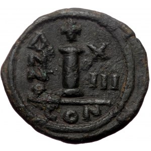 Justinian I. AE, Decanummium, (Bronze, 5.71 g 23 mm) Constantinople. 527-565 AD