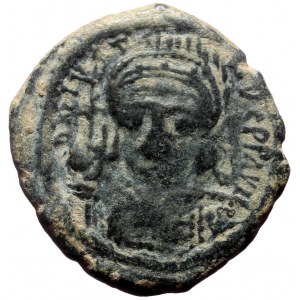 Justin II, AE, Half Follis (Bronze, 5.67 g. 21 mm.) Thessalonica, 565-578 AD.