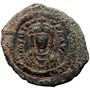 Tiberius II, AE, Decanummium (Bronze, 4.42 g. 25 mm.) Constantinople. 578-582 AD.