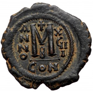 Maurice Tıberius, AE, Follis. (Bronze, 10.94 g. 30 mm.) Constantinople. 582-602 AD.