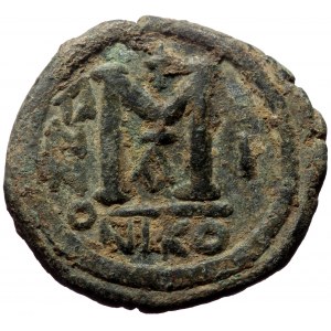 Maurice Tiberius (?), AE, Follis (Bronze, 12.34 g. 30 mm.) Nicomedia. 582-602 AD.