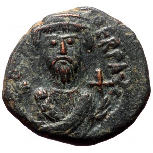 Phocas. AE, Half Follis. (Bronze, 6.74 g. 20 mm.) Constantinople, 602-610 AD.