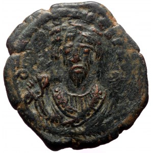 Phocas. AE, Half Follis. (Bronze, 6.32 g. 25 mm.) Constantinople, 602-610 AD.