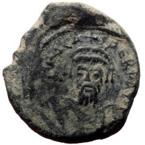 Phocas, AE, Decanummium (Bronze, 4.17 g. 18 mm.) Constantinople. 602-610 AD.