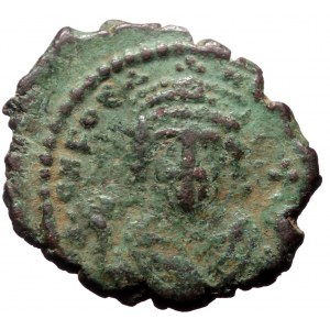 Phocas, AE, Decanummium (Bronze, 1.94 g. 16 mm.) Theoupolis (Antioch). 602-610 AD.