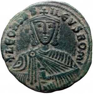 Leo VI the Wise, AE, Follis. (Bronze, 7.13 g. 25 mm) Constantinople. 886-912 AD.