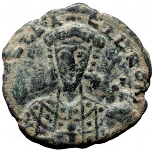 Constantine VII Porphyrogenitus, with Romanus I (913-959) AE Follis (Bronze, 24mm, 5.37g). Constantinople, 945-950.