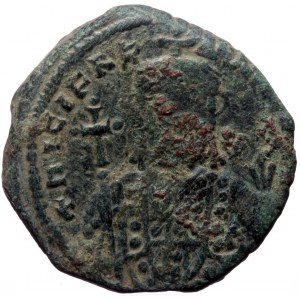 Nicephorus II Phocas. AE, Follis. (Bronze, 8.71 g, 25 mm) Constantinople. 963-969 AD.