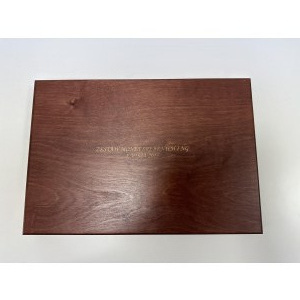 Drewniane ozdobne pudełko na zestaw srebrnych i NG emisja 2013