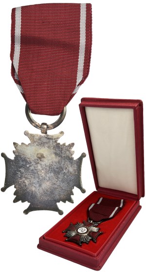 Parti communiste, Croix d'argent du mérite
