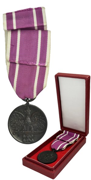 PESnZ, Médaille de l'Armée