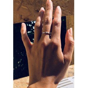 Prsten z 18karátového zlata s diamantem