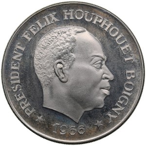 Ivory Coast 10 Francs CFA 1966 - Félix Houphouët-Boigny