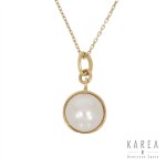 Pearl pendant on chain, 20th century.