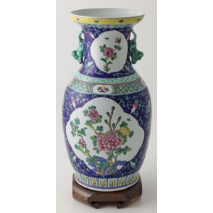 VASE DECORATED IN CHRISTMAS, China, ca. 1870