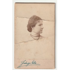 WARSAW - Golcz. Portrait of a woman, early 20th c., (handwritten signature, on verso signed), cardboard, on verso handwritten annotation by the woman's grandmother; photo b/w.