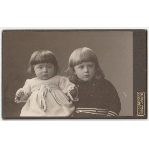 POZNAŃ - Ignatowicz. Portrait of two children, cardboard, atelier of K. Ignatowicz, early 20th c., b/w, inscription at bottom and on verso: K. Ignatowicz Poznań Posen
