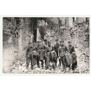 BERLIN 1945. Warsaw insurgents in the First Army of the Polish People's Army against the backdrop of the ruins of Berlin