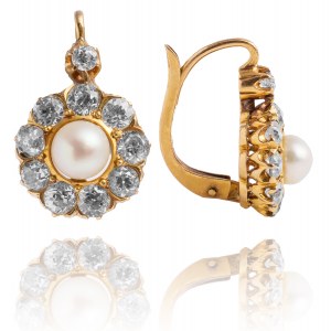 Kolczyki z perłami oraz diamentami wykonane ze złota