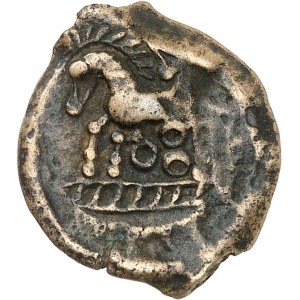 Bituriges Cubes. Bronze au cheval et aux trois annelets ND (milieu du Ier siècle avant J.-C. Guerre des Gaules).