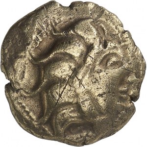 Armorique / Namnètes. Statère à l'hippophore, série 308B, en or bas et billon, Classe III au profil luniforme ND (première moitié du Ier siècle avant J.-C.).