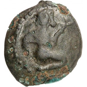 Bellovaques. Bronze au personnage agenouillé et au sanglier ND (second tiers du Ier siècle avant J.-C. et Guerre des Gaules).
