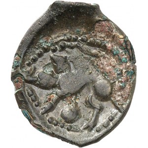 Bellovaques. Bronze au personnage agenouillé et au sanglier ND (second tiers du Ier siècle avant J.-C. et Guerre des Gaules).