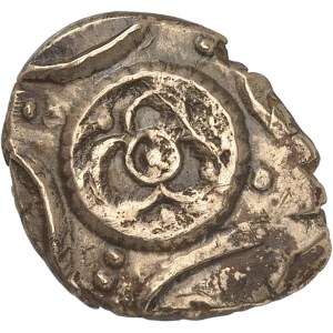 Iceni. Statère à la rose, de Freckenham, en or ND (seconde moitié du Ier siècle avant J.-C.).