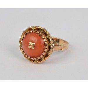Ring with coral